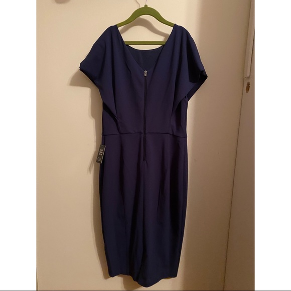 Express V-back Sheath Dress - Picture 5 of 7